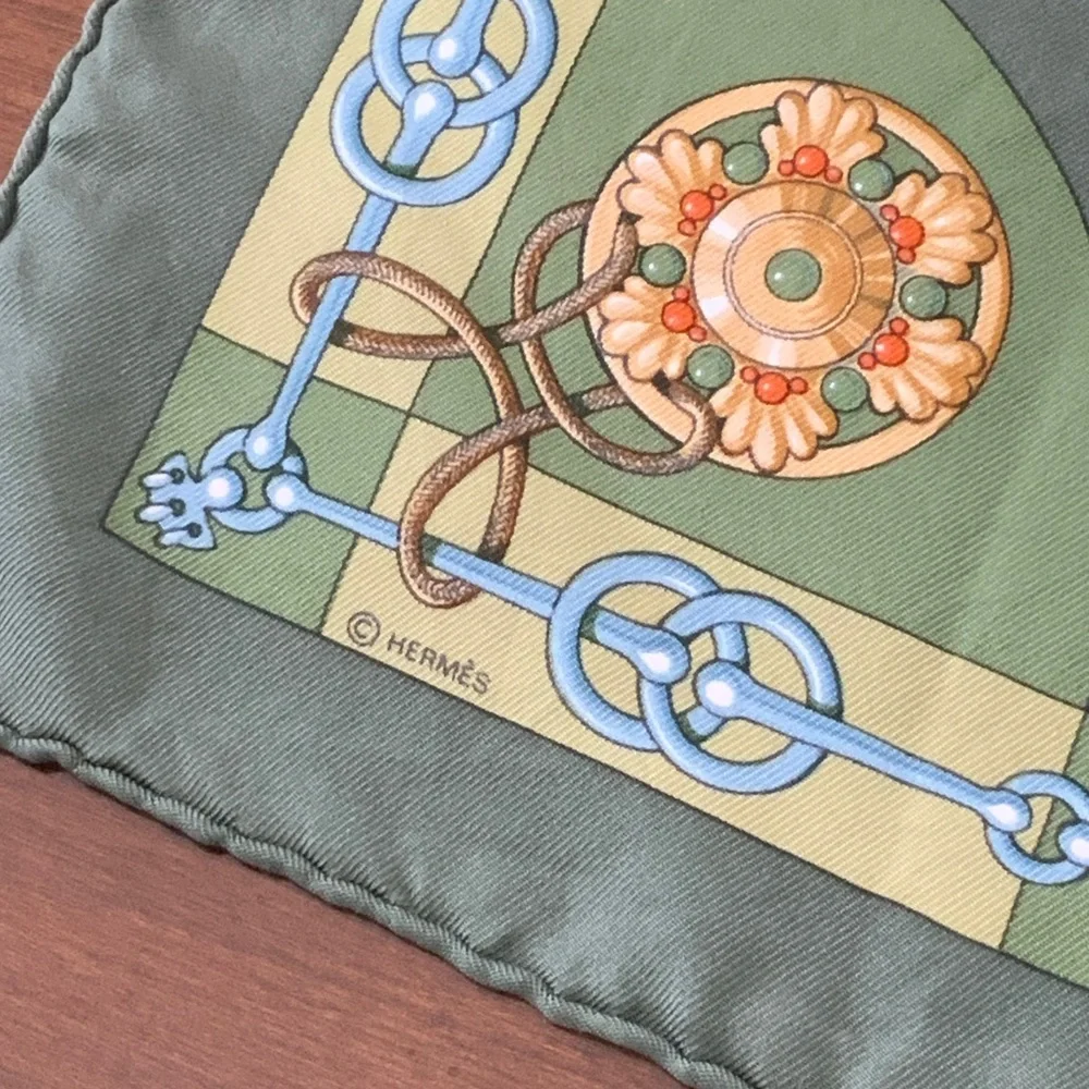 Hermès Cliquetis silk scarf - Picture 3 of 10